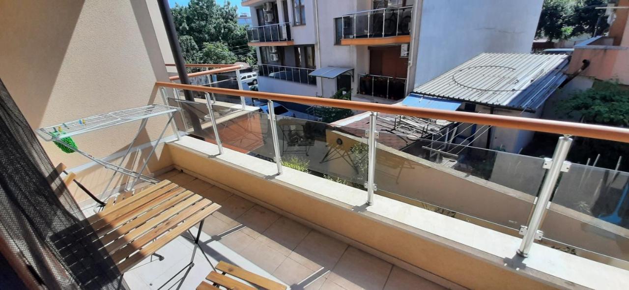 На Море В Сарафово Burgas City Exterior foto